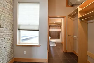 319 Broadway N, Fargo, ND 58102 - Photo 17