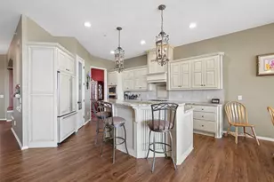 10100 Indigo Dr, Eden Prairie, MN 55347 - Photo 13