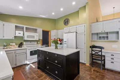9629 Bennett Place, Eden Prairie, MN 55347 - Photo 11