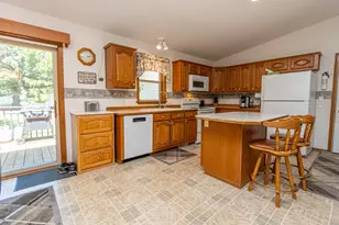 611 E Nestor St, Osakis, MN 56360 - Photo 9
