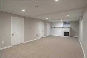 6418 Knoll St N, Golden Valley, MN 55427 - Photo 17