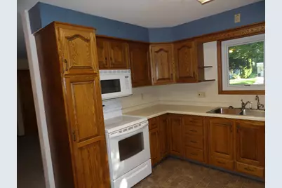 1907 2nd Avenue SW, Austin, MN 55912 - Photo 9