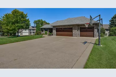 313 Wyndham Circle W, New Brighton, MN 55112 - Photo 3