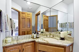 313 Wyndham Cir W, New Brighton, MN 55112 - Photo 11