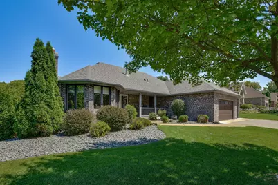 313 Wyndham Circle W, New Brighton, MN 55112 - Photo 5