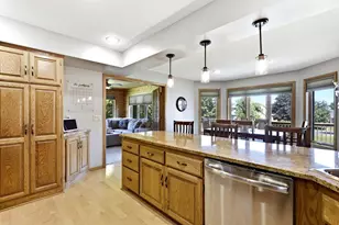 313 Wyndham Cir W, New Brighton, MN 55112 - Photo 17