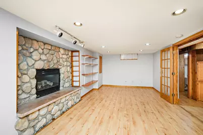 319 Annapolis Street E, West Saint Paul, MN 55118 - Photo 15