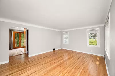 319 Annapolis Street E, West Saint Paul, MN 55118 - Photo 3