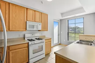2566 Ellis Ave, Saint Paul, MN 55114 - Photo 11