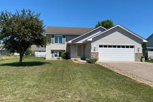 1404 Meadow View Dr, Princeton, MN 55371 - Photo 1