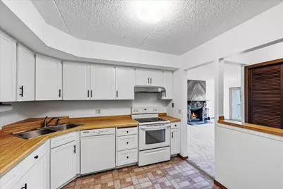 2455 Londin Lane E #417, Maplewood, MN 55119 - Photo 3