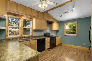 1257 7th St E, Saint Paul, MN 55106 - Photo 11