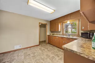 430 2nd St SE, Milaca, MN 56353 - Photo 3