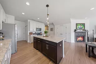 762 Stonegate Rd, Chanhassen, MN 55317 - Photo 7