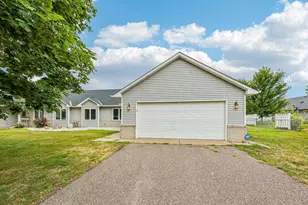 720 Oakwood Street Northwest, Isanti, MN 55040 - Photo 3