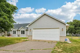 720 Oakwood Street Northwest, Isanti, MN 55040 - Photo 5