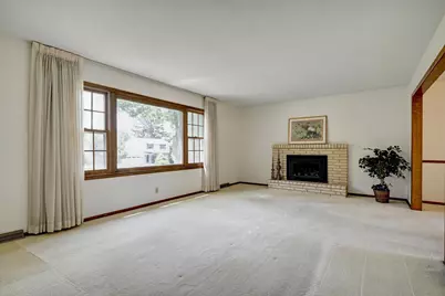 8930 23rd Avenue N, Golden Valley, MN 55427 - Photo 9