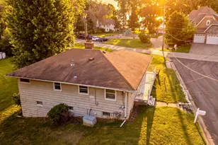 4528 Aberdeen Rd, Mound, MN 55364 - Photo 5