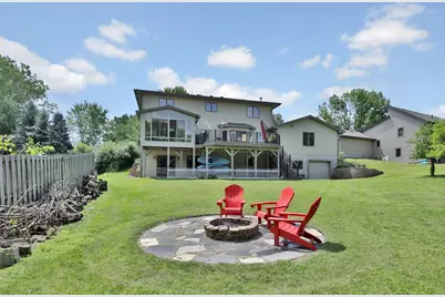 987 Demont Avenue E, Maplewood, MN 55109 - Photo 1