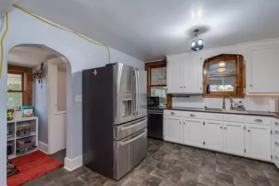 223 Joy Avenue SW, Madelia, MN 56062 - Photo 5