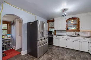 223 Joy Ave SW, Madelia, MN 56062 - Photo 5