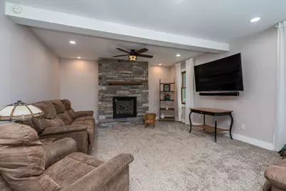 223 Joy Avenue SW, Madelia, MN 56062 - Photo 11