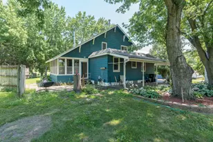 223 Joy Ave SW, Madelia, MN 56062 - Photo 3