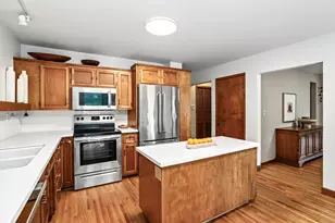 110 19th Ave SW, New Brighton, MN 55112 - Photo 7