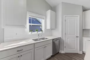 13104 National St NE, Blaine, MN 55449 - Photo 9