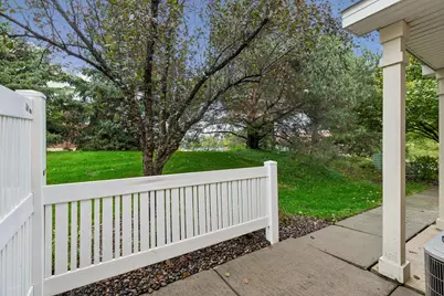 9285 Holly Lane N, Maple Grove, MN 55311 - Photo 5