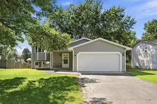 2682 Guthrie Ave N, Oakdale, MN 55128 - Photo 1