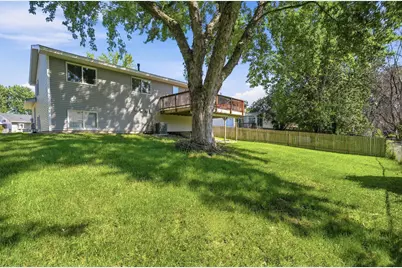 2682 Guthrie Avenue N, Oakdale, MN 55128 - Photo 35