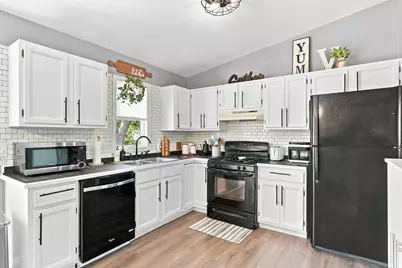 2682 Guthrie Avenue N, Oakdale, MN 55128 - Photo 9