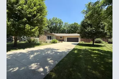 104 Cedar Point, Redwood Falls, MN 56283 - Photo 3