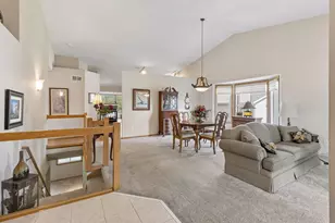 13323 Glenhaven Ct, Apple Valley, MN 55124 - Photo 7