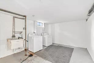 285 Hazelwood St, Saint Paul, MN 55106 - Photo 19
