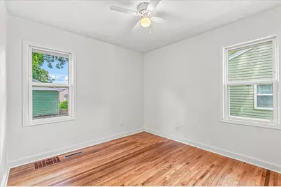 285 Hazelwood Street, Saint Paul, MN 55106 - Photo 9