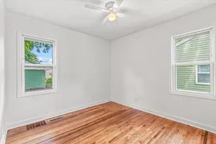 285 Hazelwood St, Saint Paul, MN 55106 - Photo 9