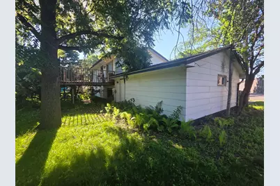 6908 64th Avenue N, Brooklyn Park, MN 55428 - Photo 5