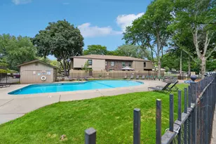2411 Unity Ave N, Golden Valley, MN 55422 - Photo 29
