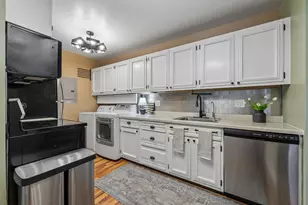 2411 Unity Ave N, Golden Valley, MN 55422 - Photo 13