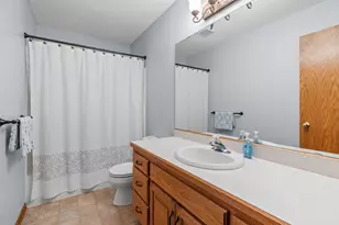 6427 Deerwood Ln, Lino Lakes, MN 55014 - Photo 15