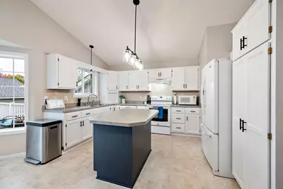 10703 Karston Avenue NE, Albertville, MN 55301 - Photo 3