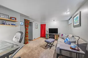 4641 Oakland Ave, Minneapolis, MN 55407 - Photo 15