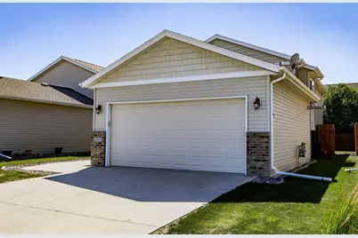 4017 9th Street S, Moorhead, MN 56560 - Photo 3