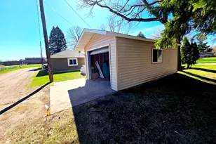 905 Poplar St, Crosby, MN 56441 - Photo 17