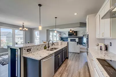 5204 Porchlight Bay, Woodbury, MN 55129 - Photo 17