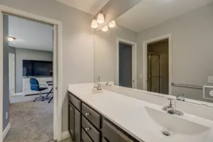 5204 Porchlight Bay, Woodbury, MN 55129 - Photo 27
