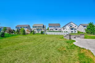 5204 Porchlight Bay, Woodbury, MN 55129 - Photo 51