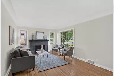 1100 Montana Avenue W, Saint Paul, MN 55108 - Photo 7